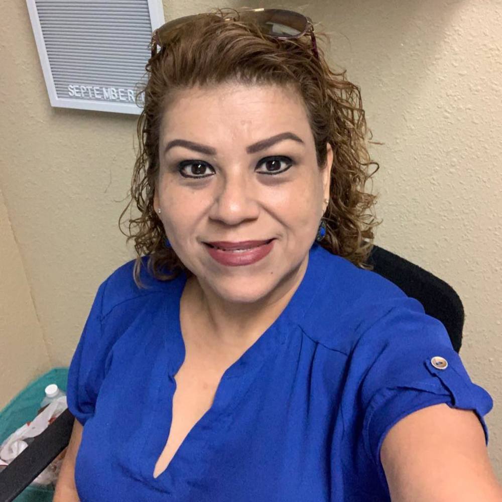 Meet your Posher, Leticia